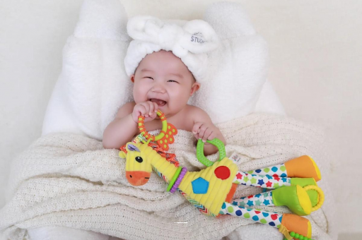 安宁1岁宝宝流鼻涕打喷嚏